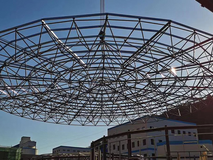 安国螺栓球网架工程施工现场